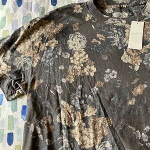 Abercrombie & Fitch Soft A&F Essentials floral tee tshirt large NWT gray grey